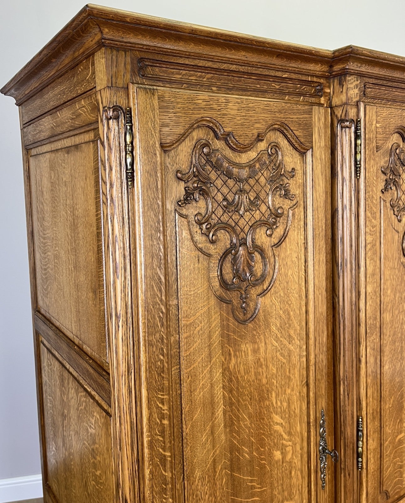 Wardrobe Vintage French Louis XVI Style Oak Four Door Carved Armoire LOT 48773