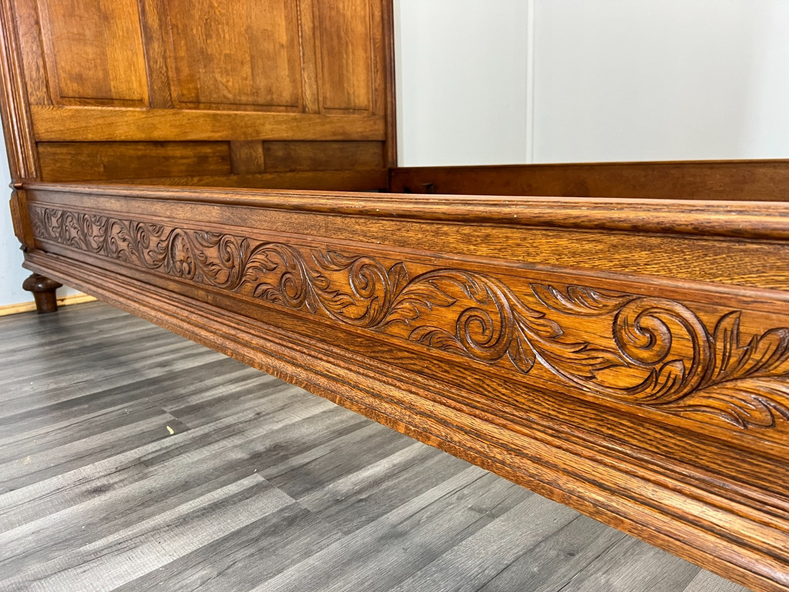 Bed Antique French Style Oak Double Bed Frame Carved Headboard LOT 47394