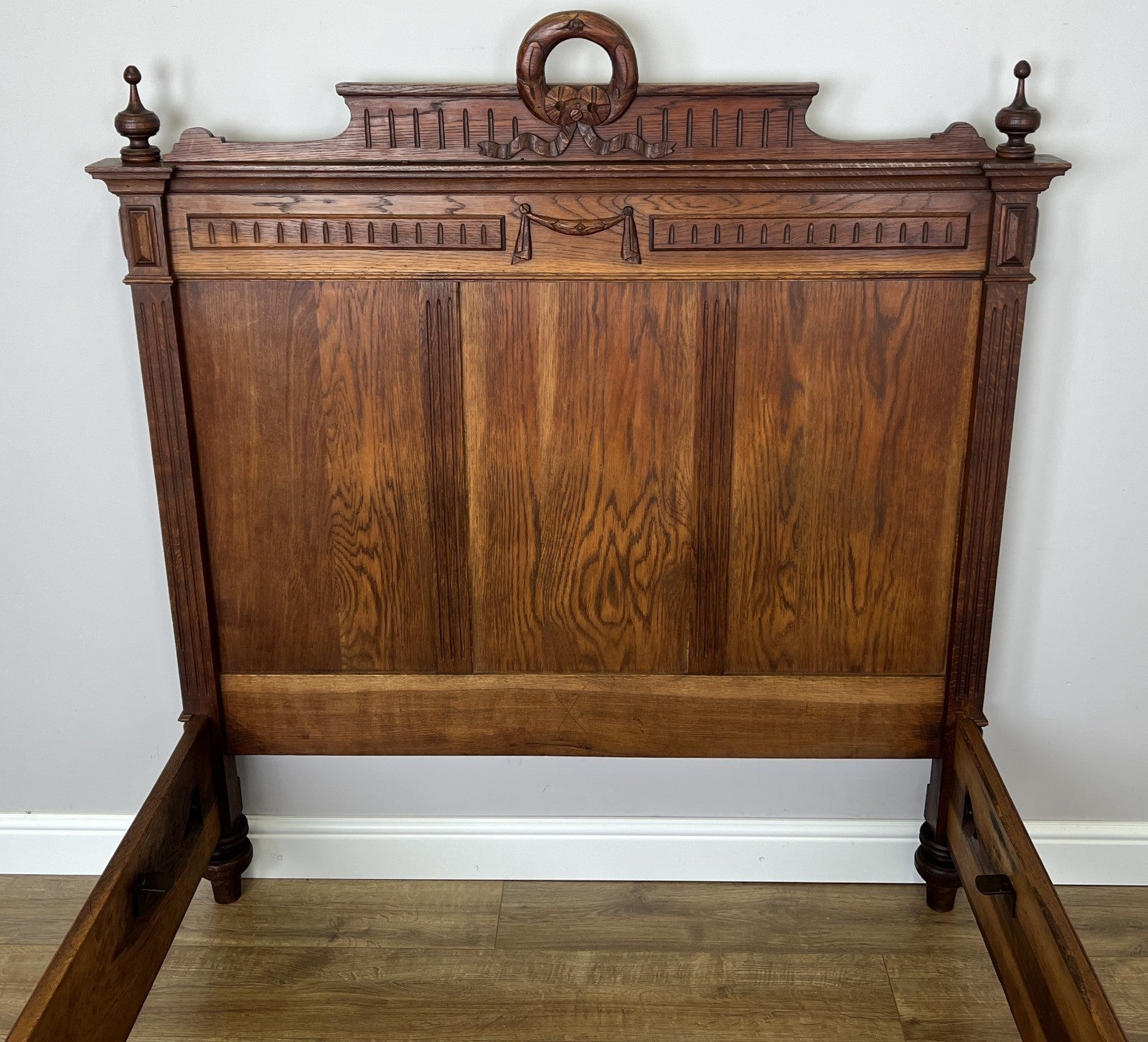 Bed Antique French Style Oak Double Bed Frame Carved Headboard LOT 60949