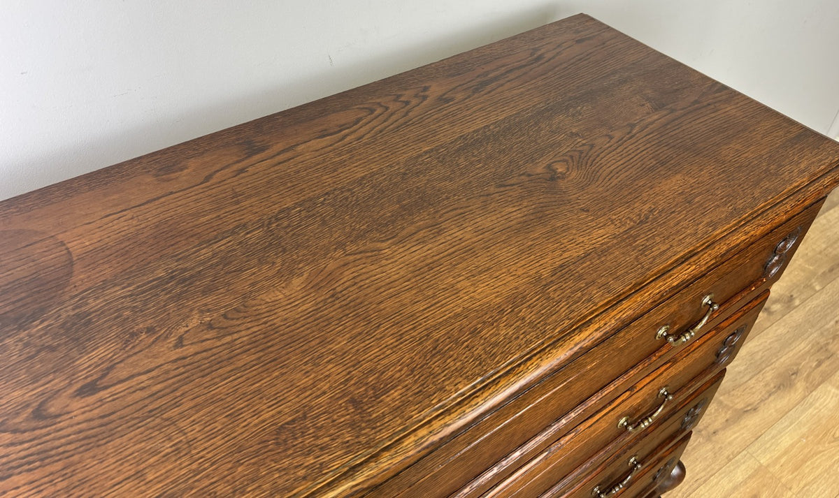 Chest of Drawers Vintage French Louis Oak 4 Drawers Carved Cabinet LOT 6527