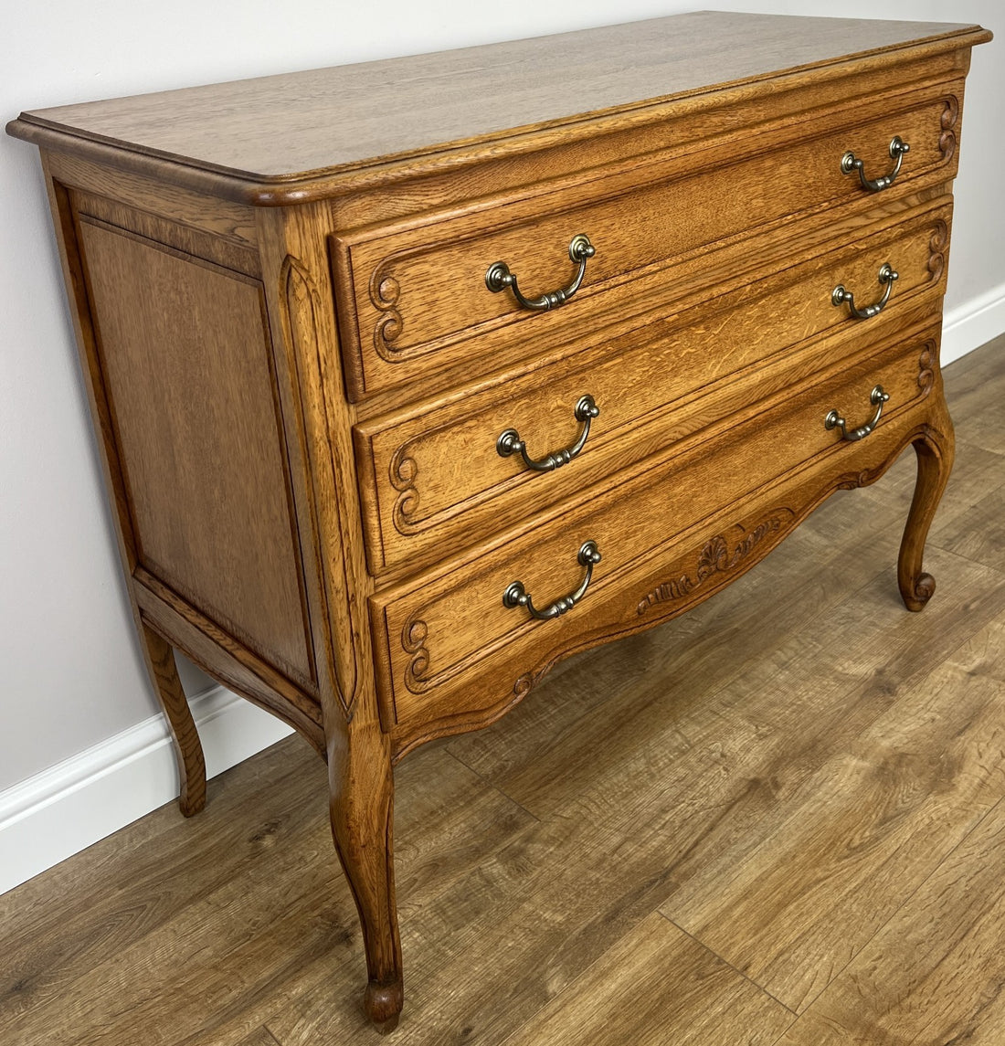 Chest of Drawers Vintage French Louis Oak 3 Drawers Carved Cabinet LOT 48670