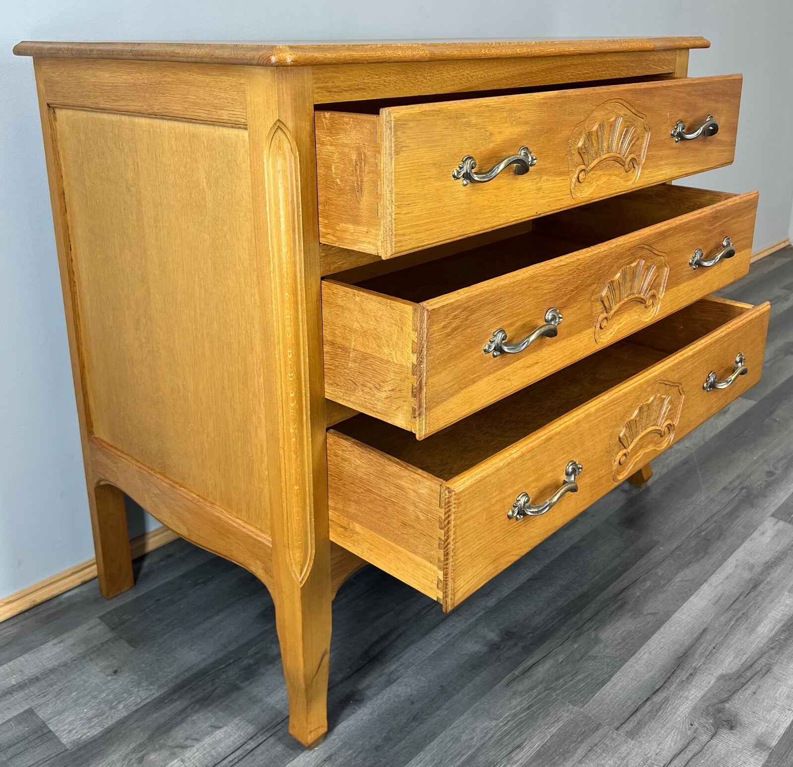 Chest of Drawers Vintage French Louis XVI Oak 3 Drawers Bedroom Cabinet LOT 37273