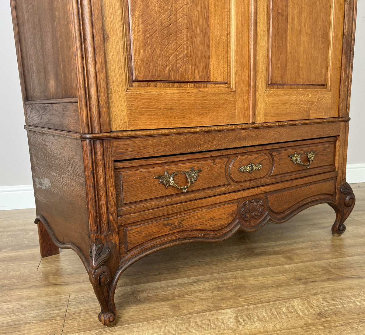 Wardrobe Antique French Style Oak Two Door Storage Carved Armoire LOT 6510