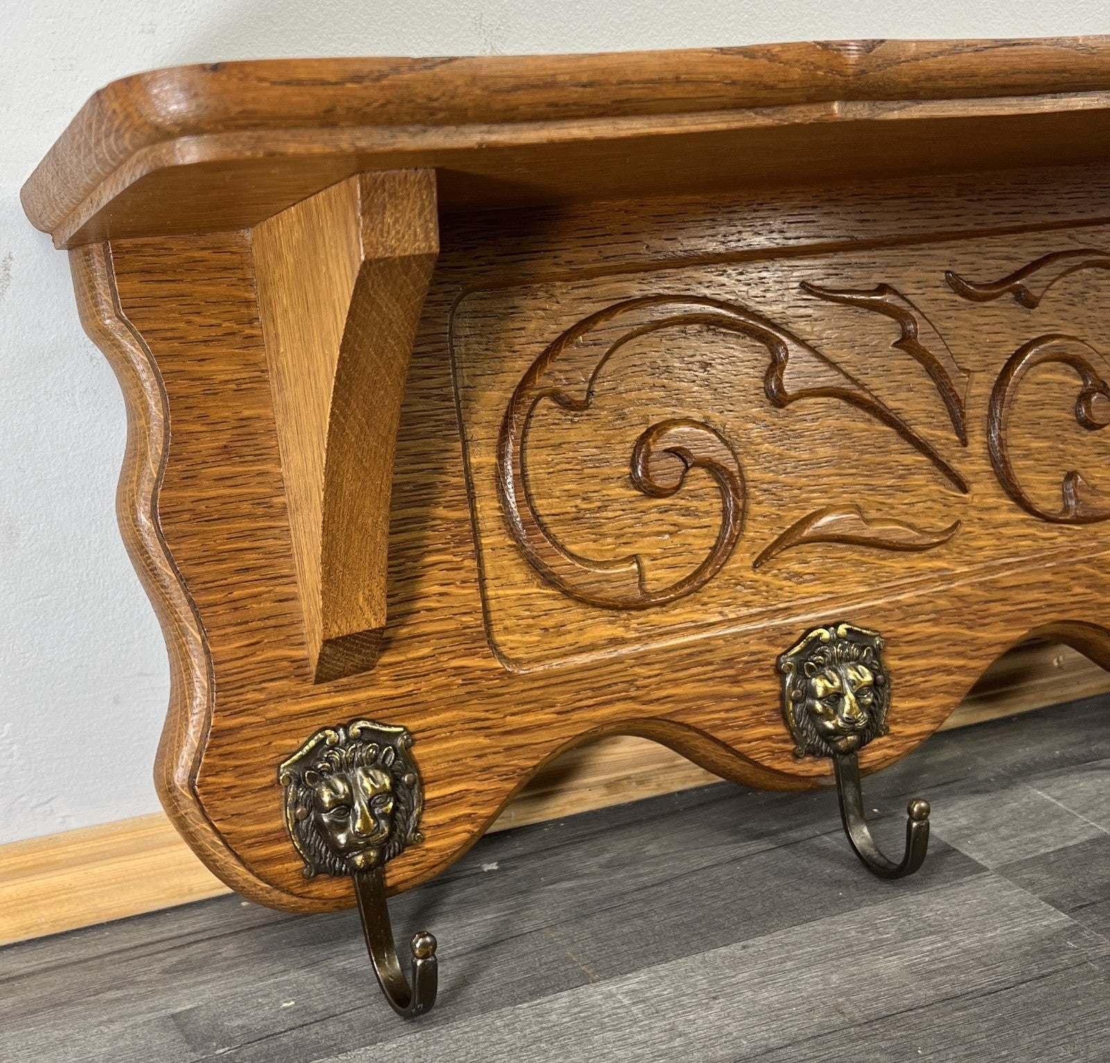 French Vintage Style Coat Rack Oak 5 Hooks Ornate Wall Shelf Coat LOT 47225