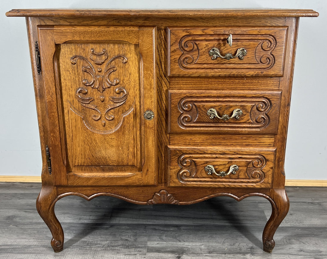 Cabinet Vintage French Louis XVI Oak Carved with 3 Drawers Sideboard LOT 44550
