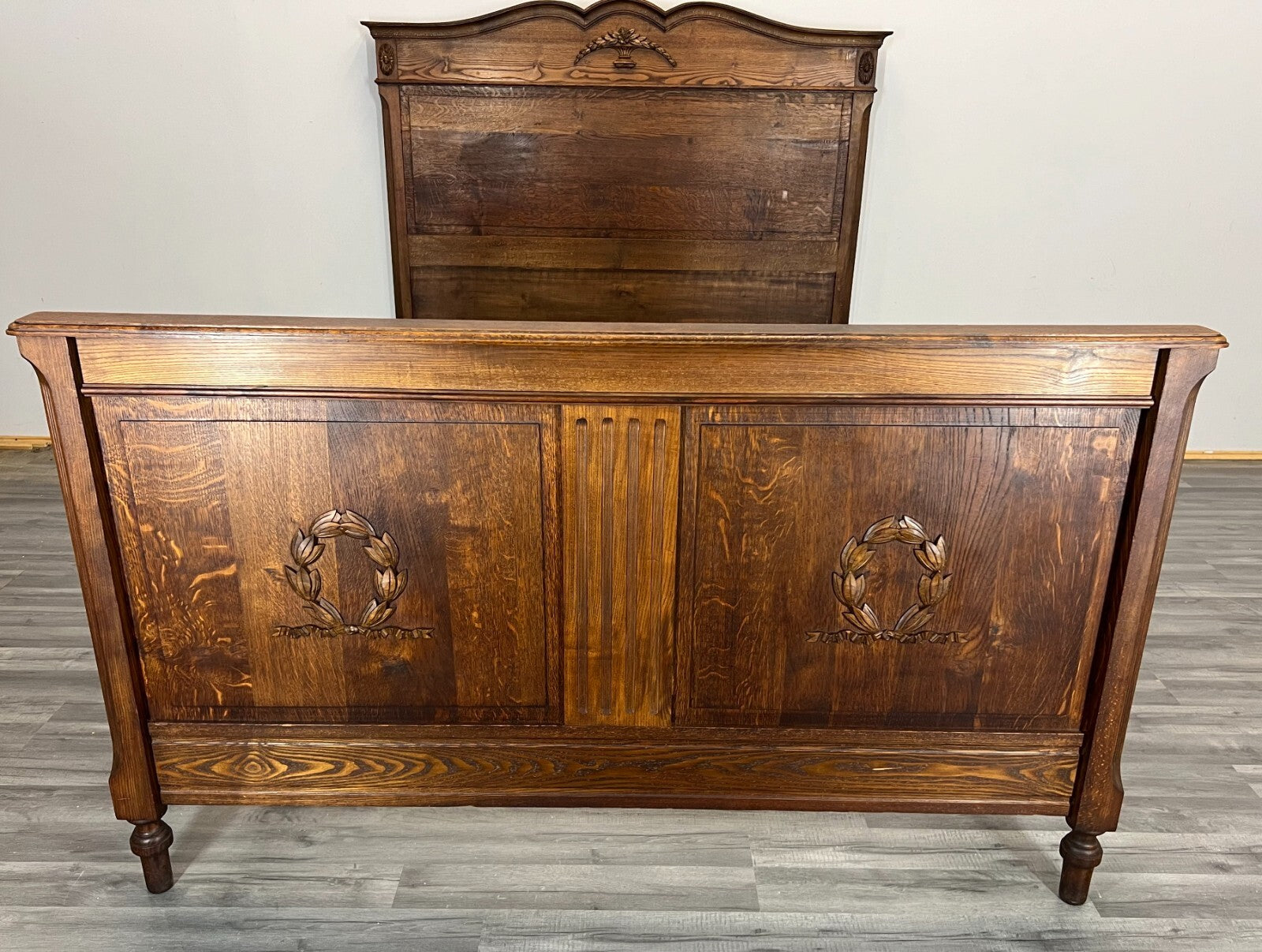 Bed Antique French Style Double Bed Wood Frame Carved Headboard LOT 32391