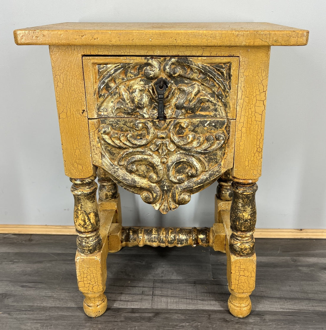 Bedside Table Vintage French Style Gold Color Ornate Side Table LOT 3860
