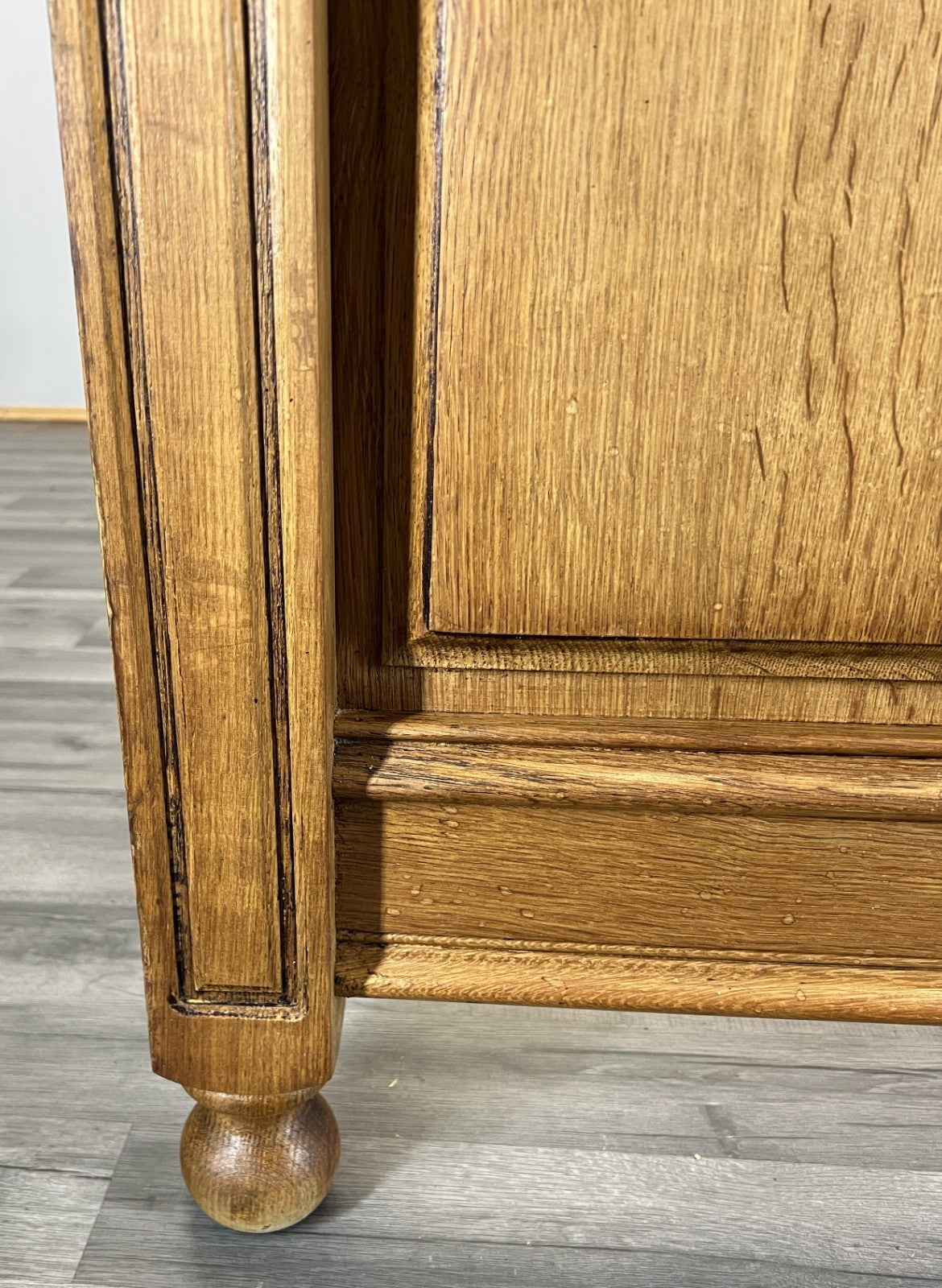 Bed Vintage French Style King Size Bed Frame Oak Carved Headboard LOT 46294