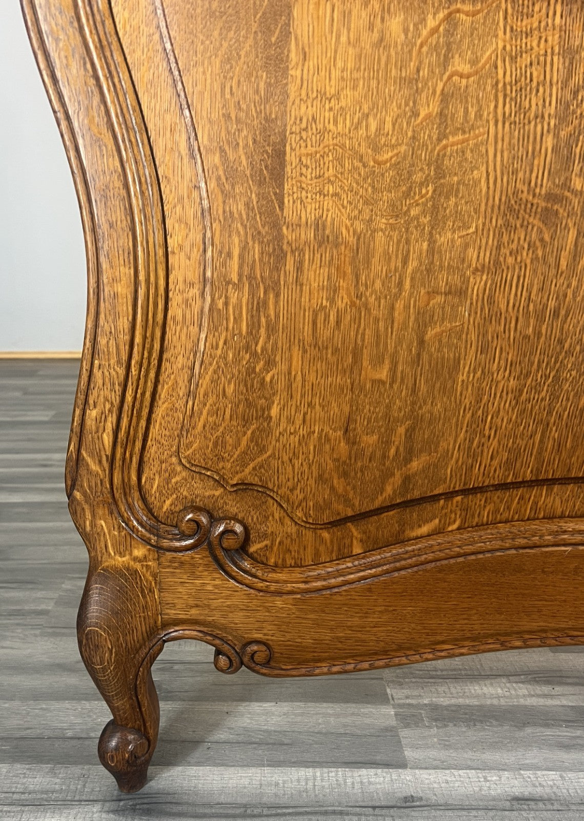 Bed Vintage French Louis XVI King Size Bed Frame Oak Carved Headboard LOT 46095