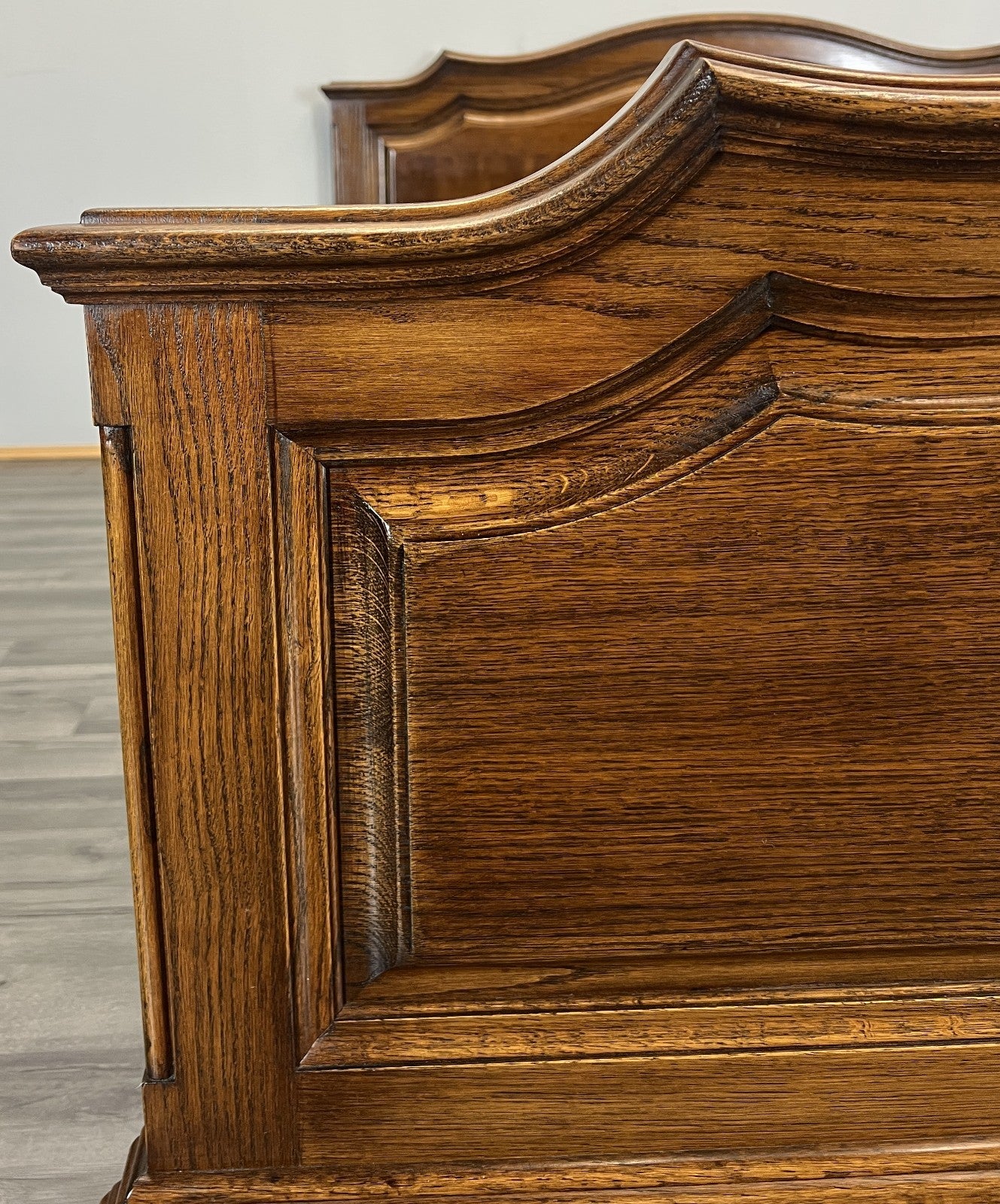 Bed Vintage French Style King Size Bed Frame Oak Carved Headboard LOT 46223