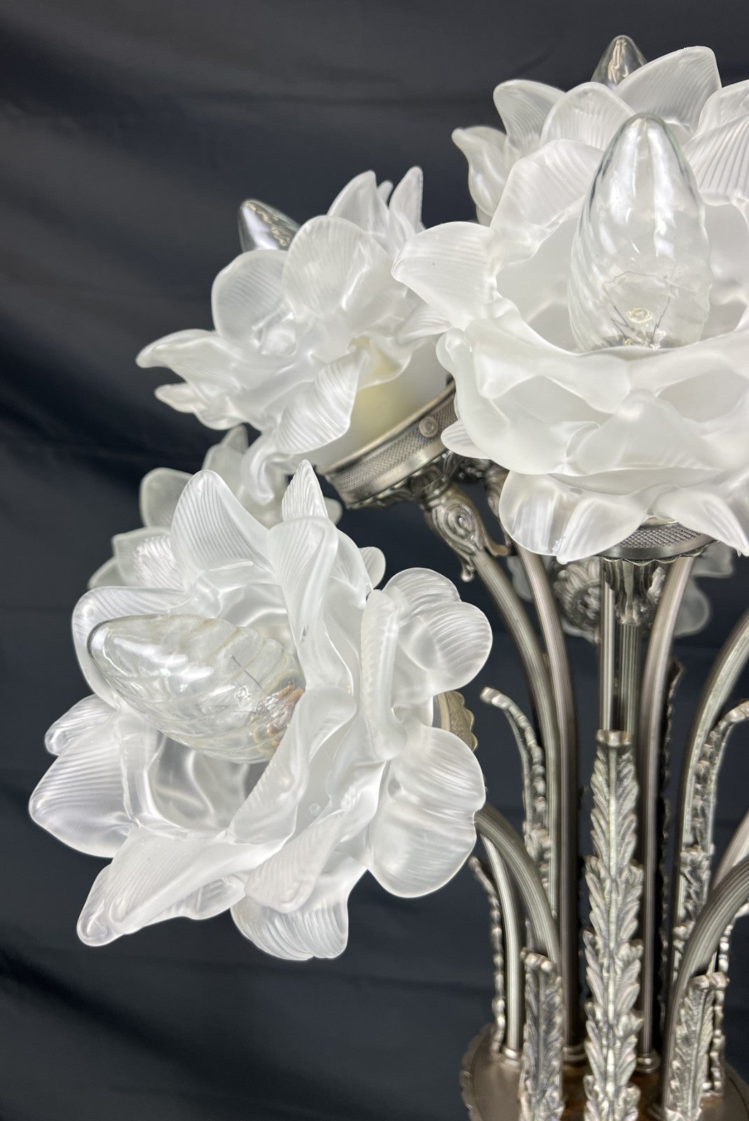 Floor Lamp Vintage French Style Standing Lamp Metal Floral Design LOT 48187
