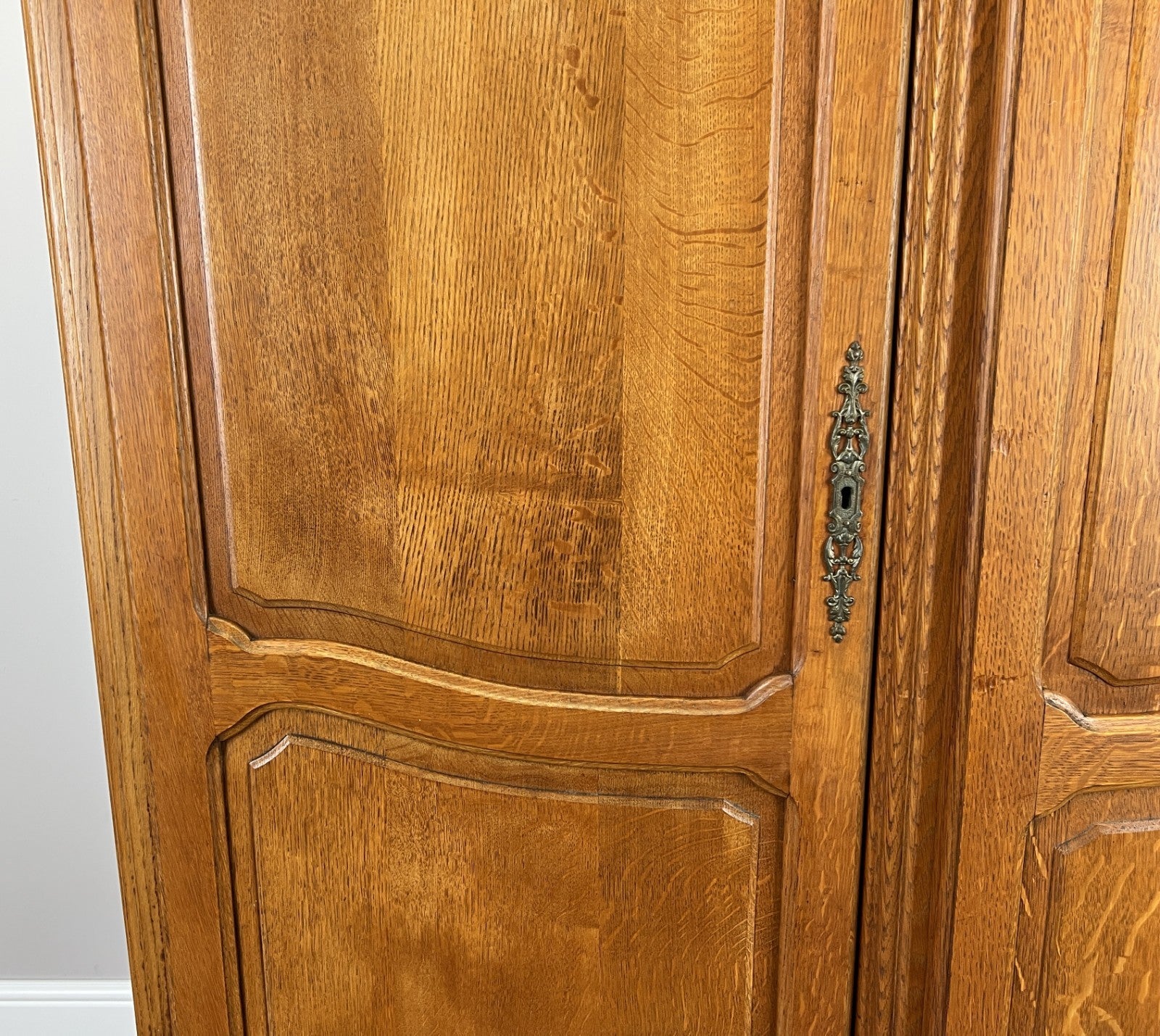 Wardrobe Vintage French Louis XVI Style Oak Four Door Carved Armoire LOT 48316
