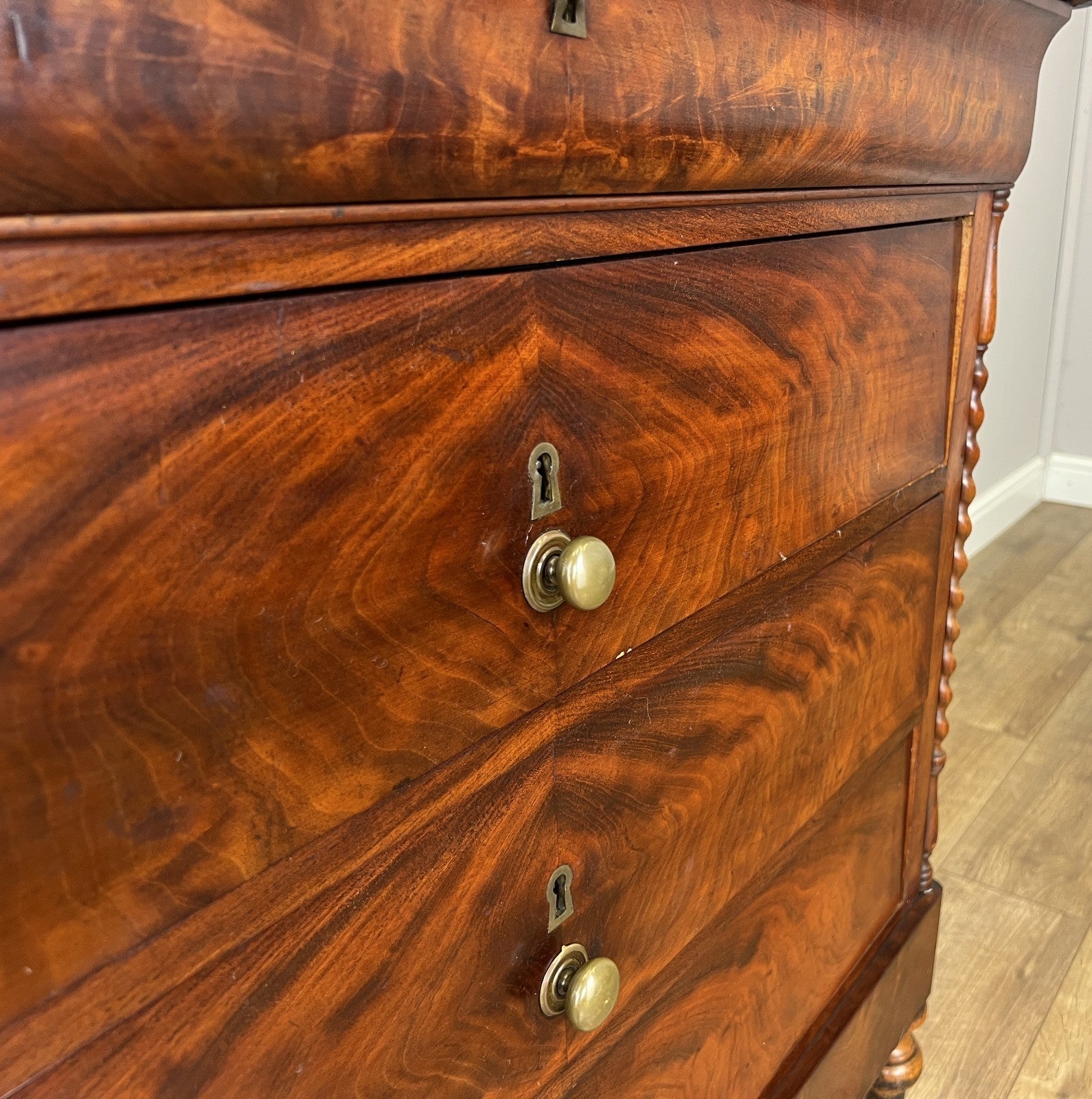 Chest of Drawers Antique French Burr Walnut 4 Drawers Carved Cabinet LOT 626711