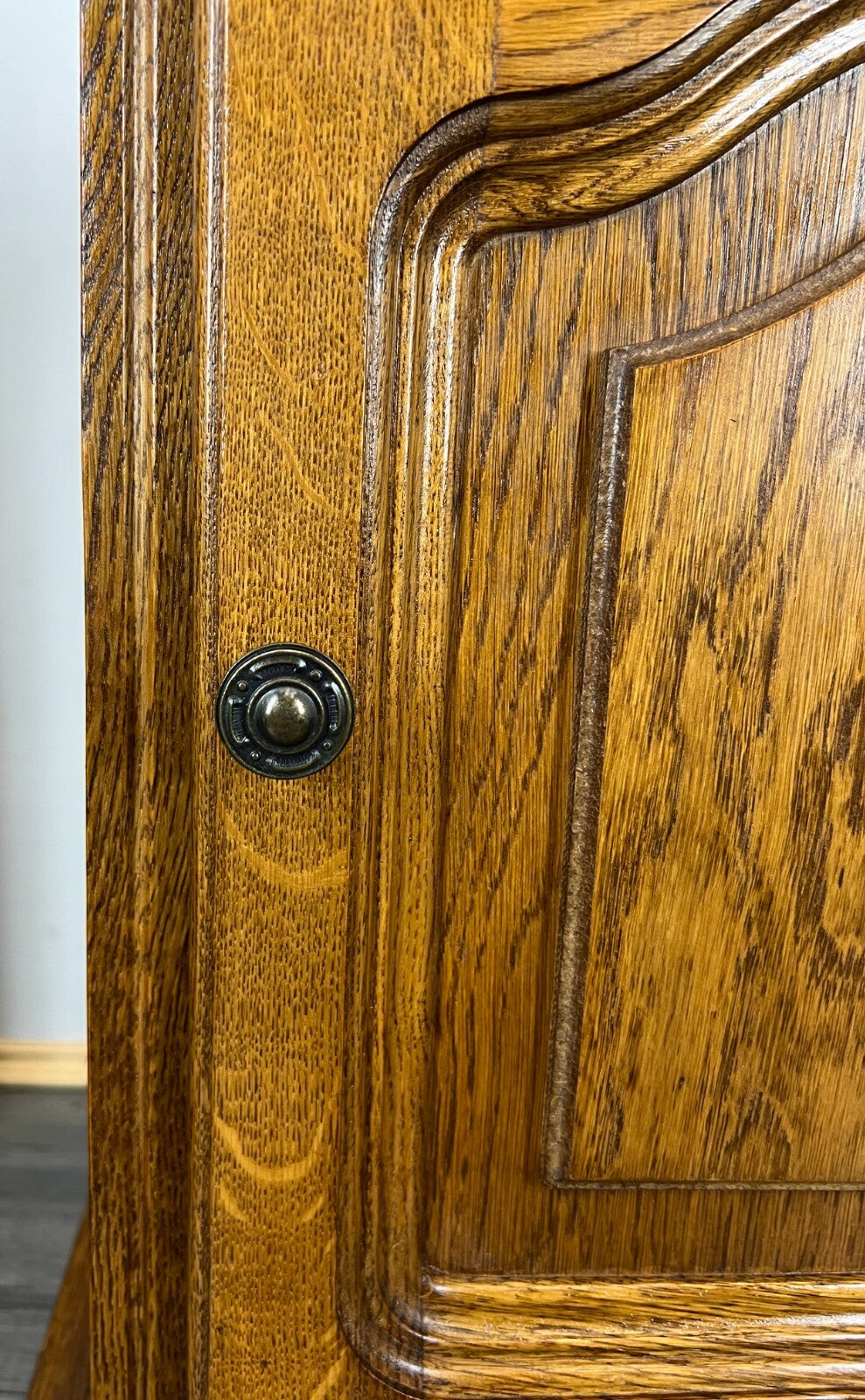 Pair of Bedside Tables Vintage French Style Cupboards Carved Cabinets LOT 31504