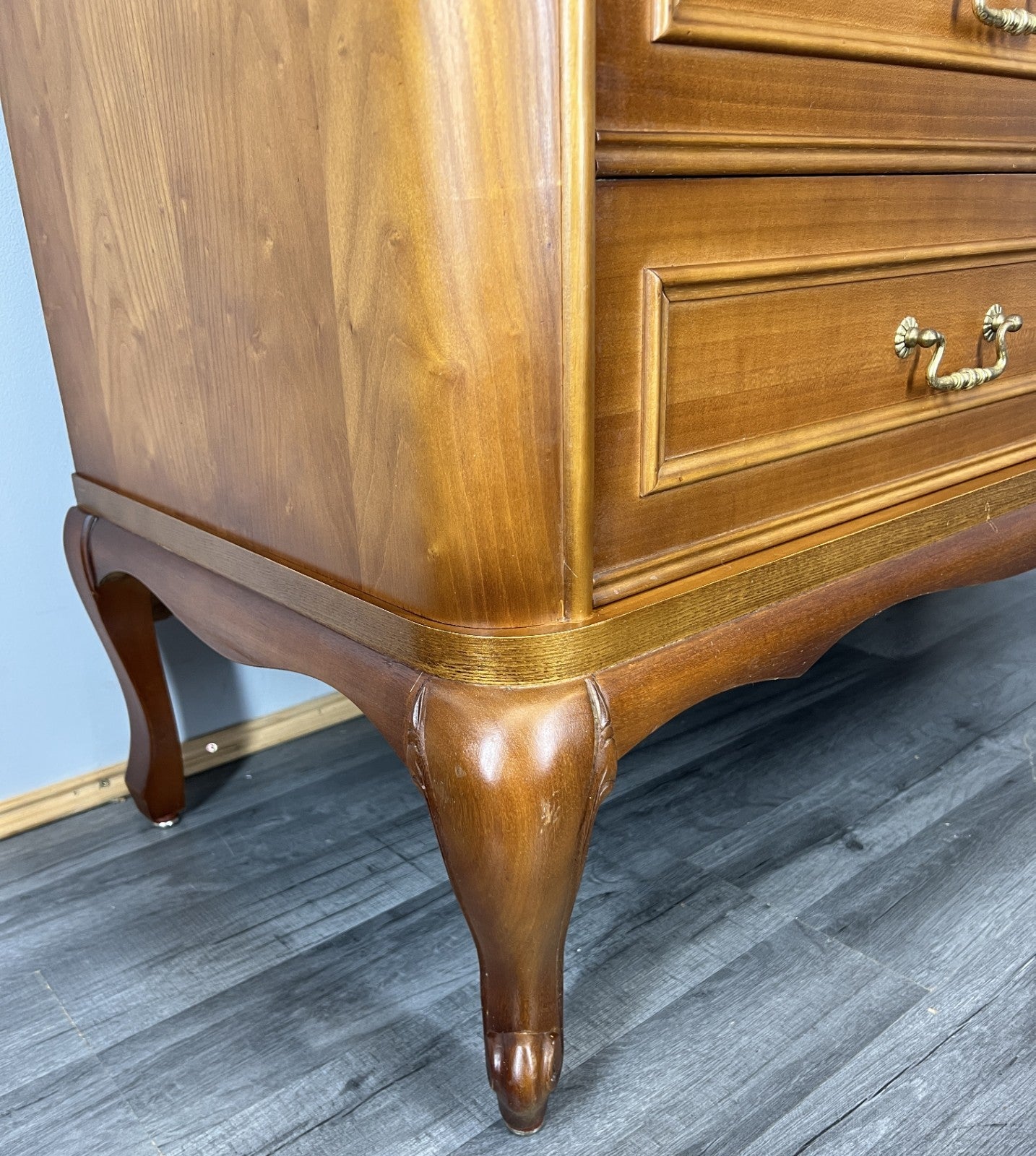 Chest of Drawers Vintage French Louis XVI 3 Drawers Carved Cabinet LOT 44578