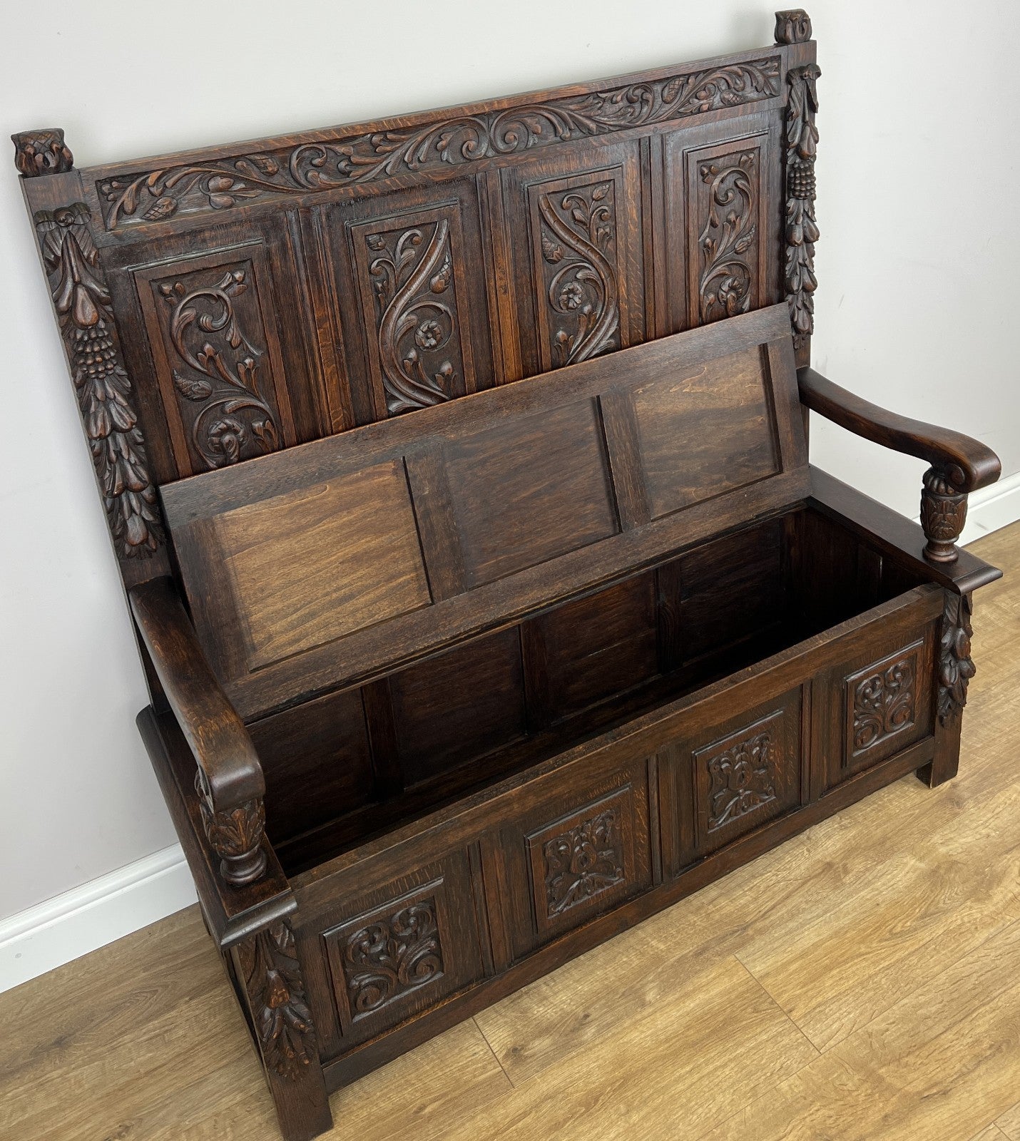 Monks Bench Antique French Style Oak Storage Hall Seat Coffee Bench LOT 62982