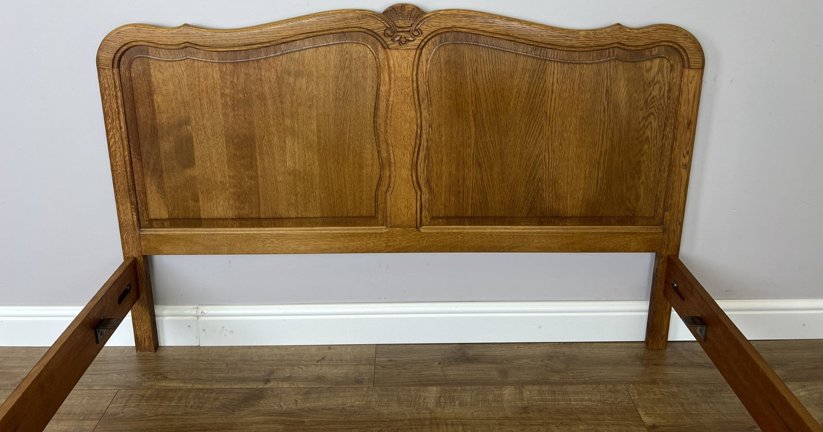 Bed Vintage French Louis Style Oak Double Bed Frame Carved Headboard LOT 63883