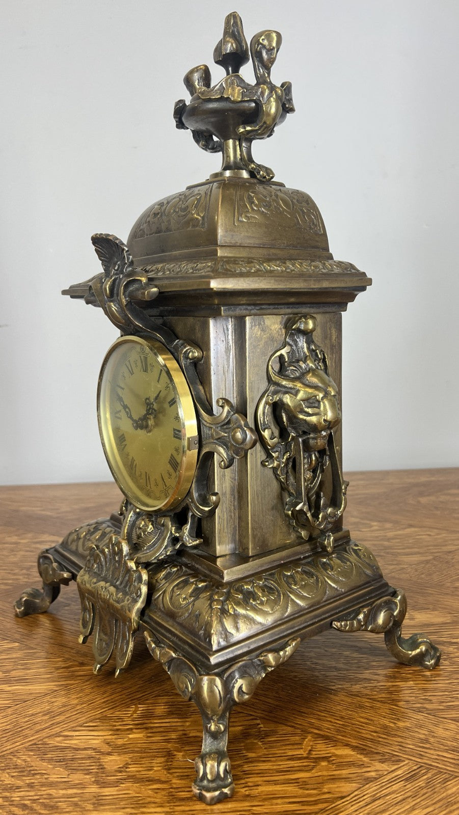Clock Vintage French Style Mantel Clock Garniture With Candelabras LOT 46490