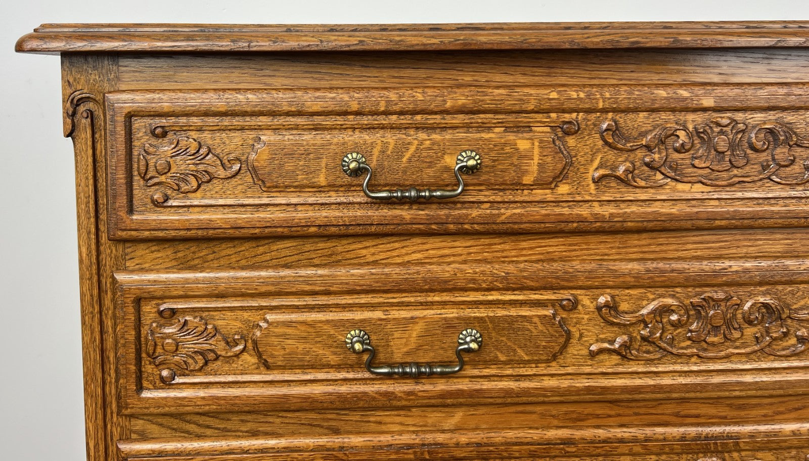 Chest of Drawers Vintage French Louis Oak 3 Drawers Carved Cabinet LOT 62605