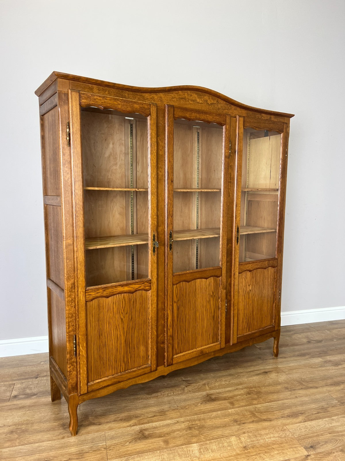 Bookcase Vintage French Louis XIV Oak Glazed Display Cabinet Sideboard LOT 6524