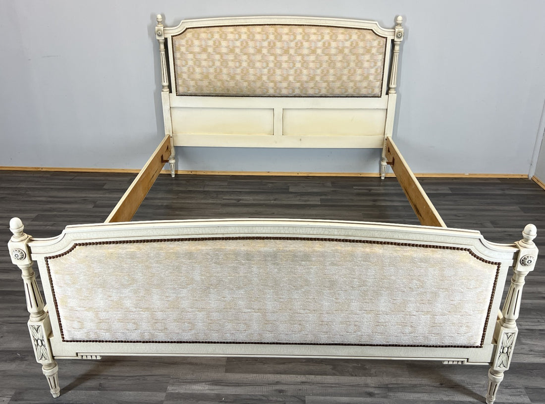 Bed King Size Vintage French Shabby Chic  Bed Frame Carved Headboard LOT 45840