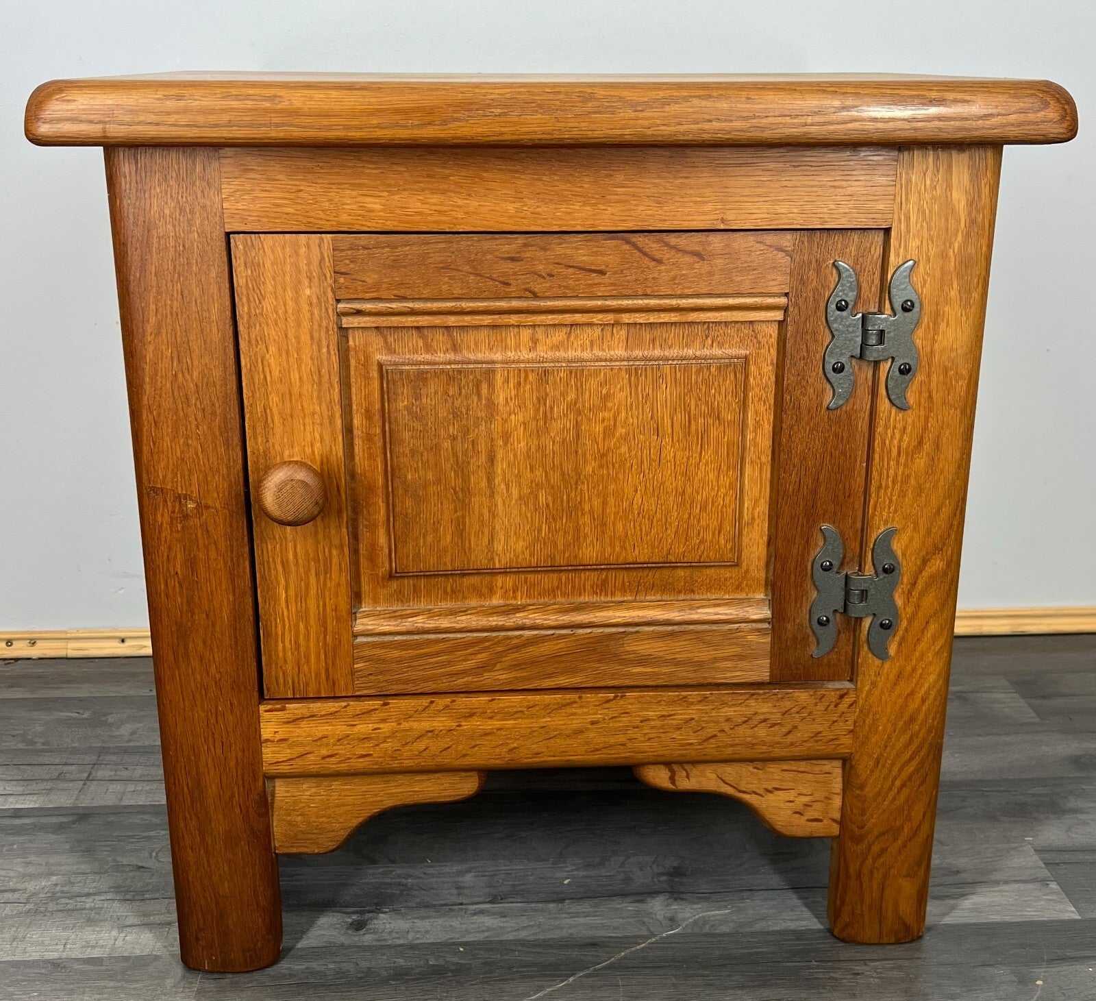 Pair of Bedside Tables Vintage French Style Cupboards Carved Cabinets LOT 28706