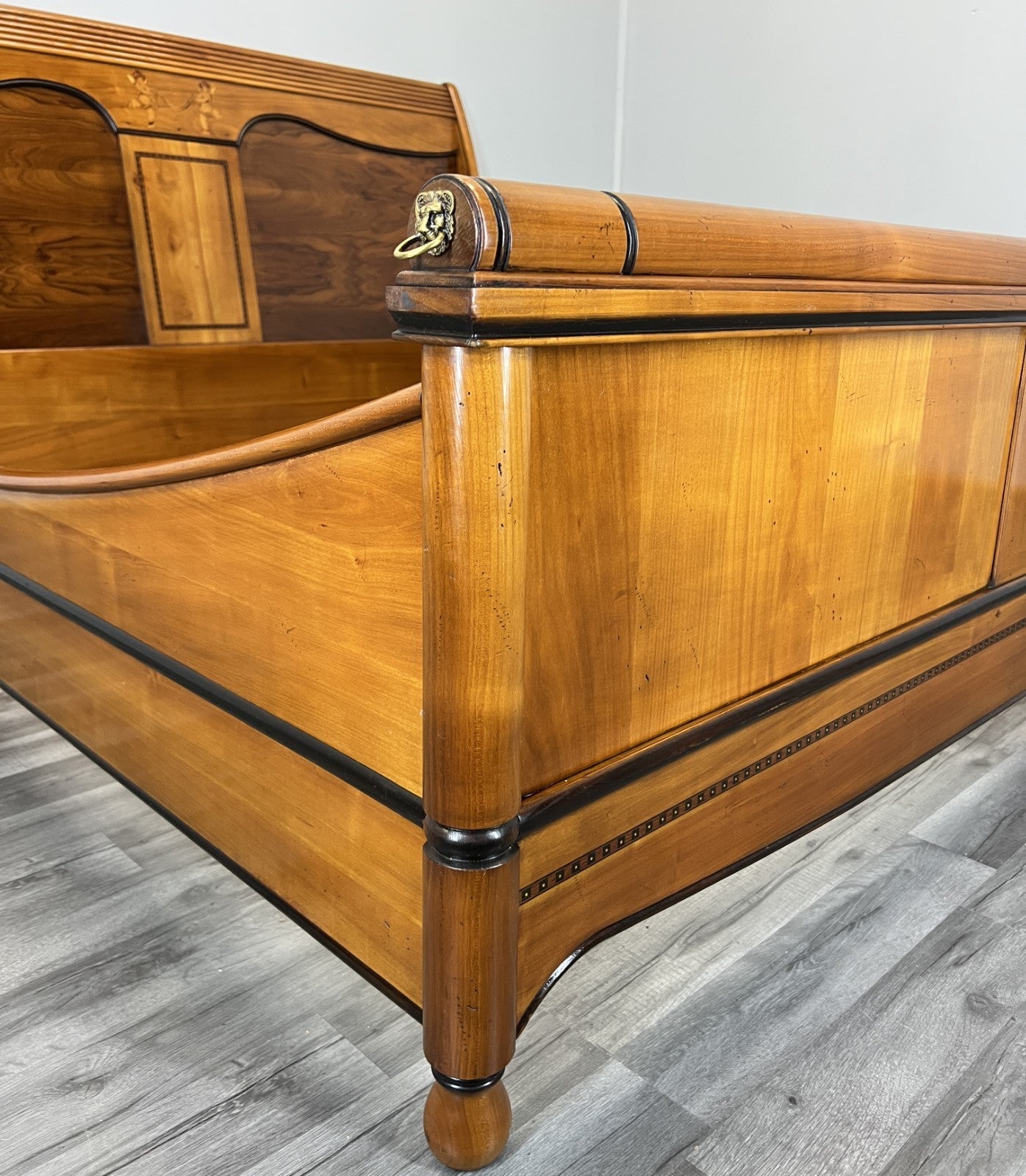 Bed Vintage French Ehalt Super King Size 180cm x 200cm Walnut Bed Frame LOT 46119