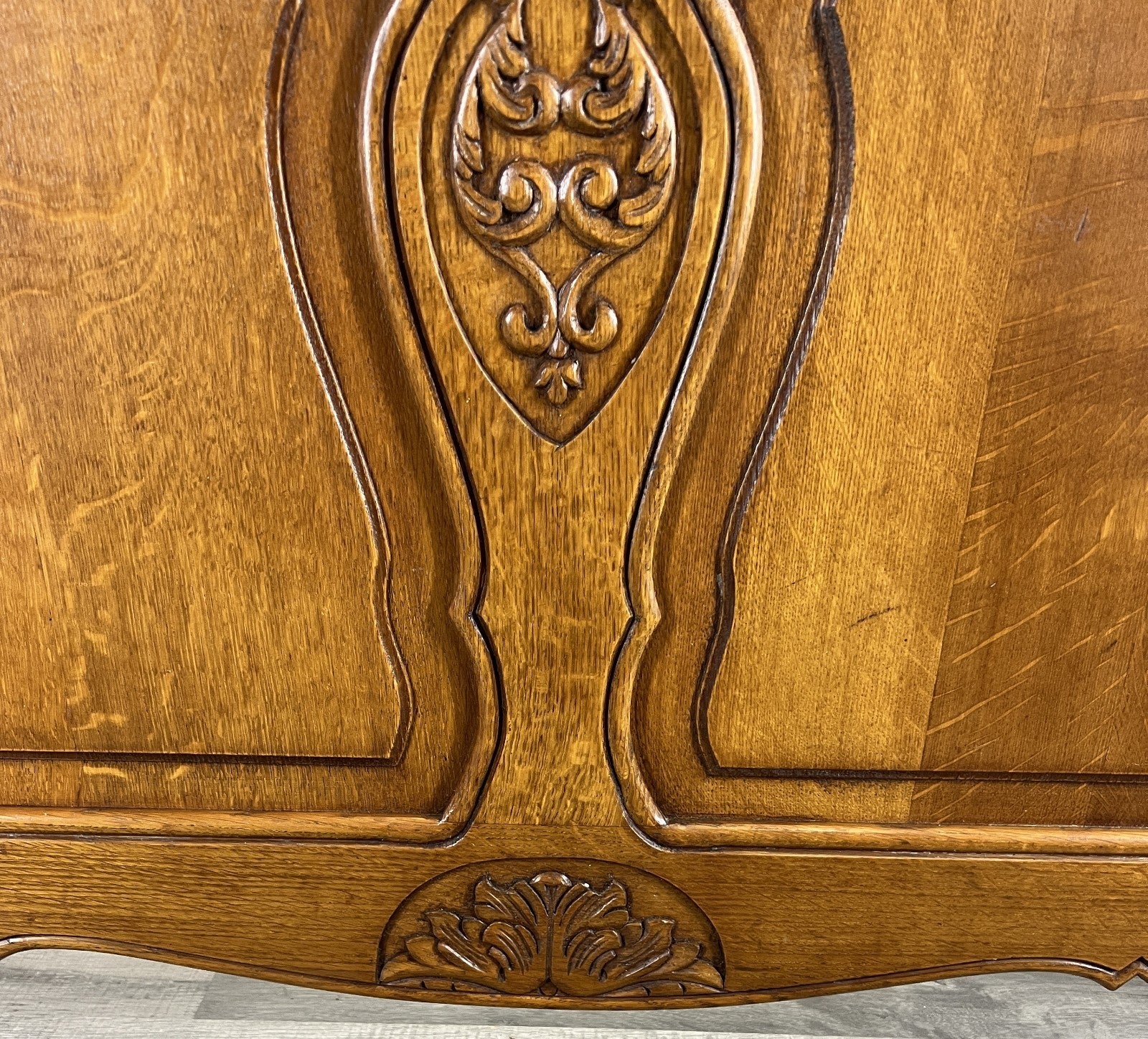 Bed Vintage French Louis XVI Double Bed Frame Oak Carved Headboard LOT 46255