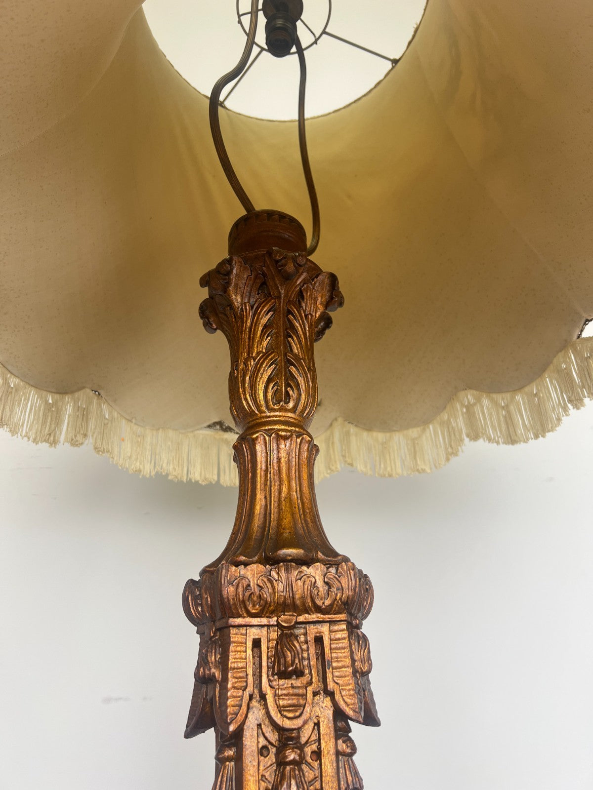 Floor Lamp Vintage French Style Ornate Standing Lamp with Fringe Shade LOT 607314