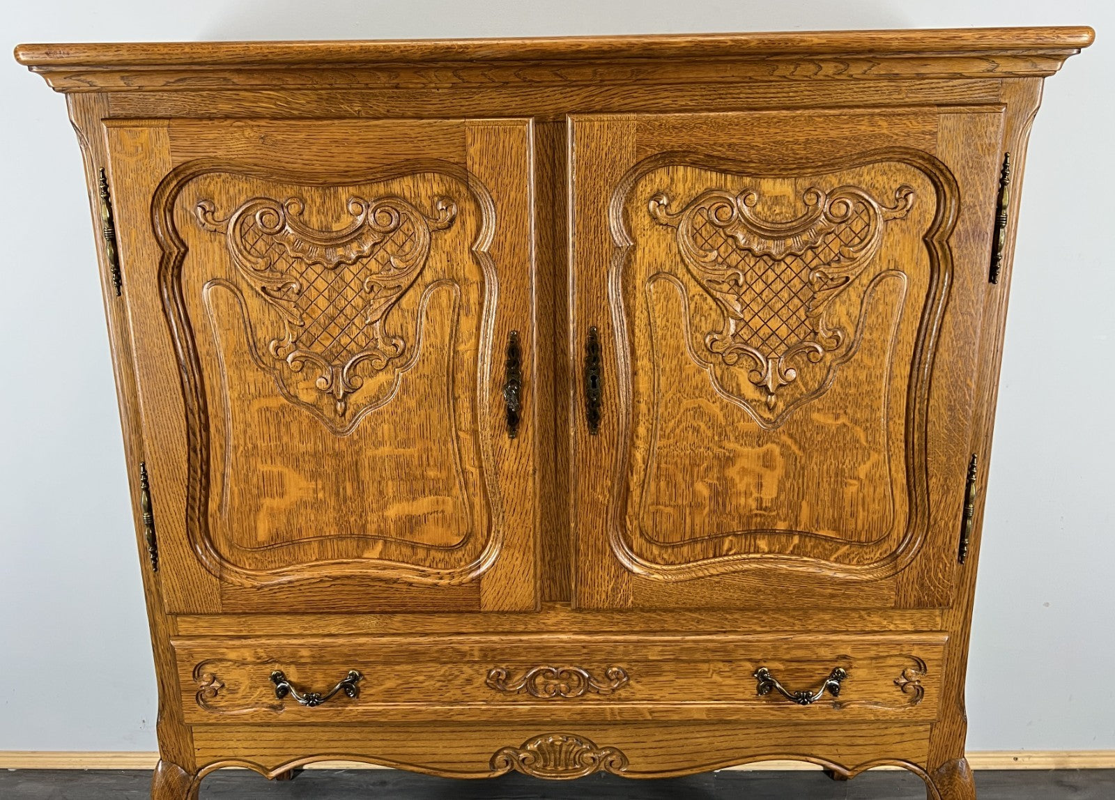 Cabinet Vintage French Louis XVI Oak Sideboard Carved Panels Cupboard LOT 43322