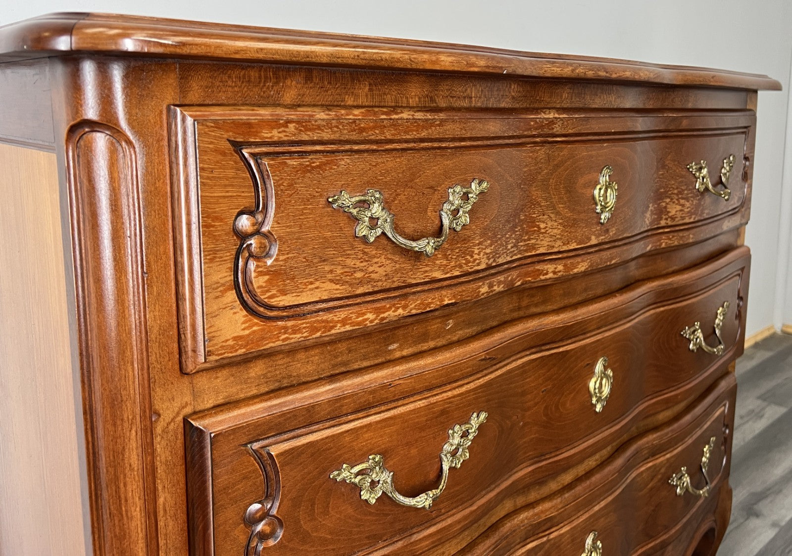 Chest of Drawers Vintage French Louis XVI Style with 3 Drawers Cabinet LOT 44674