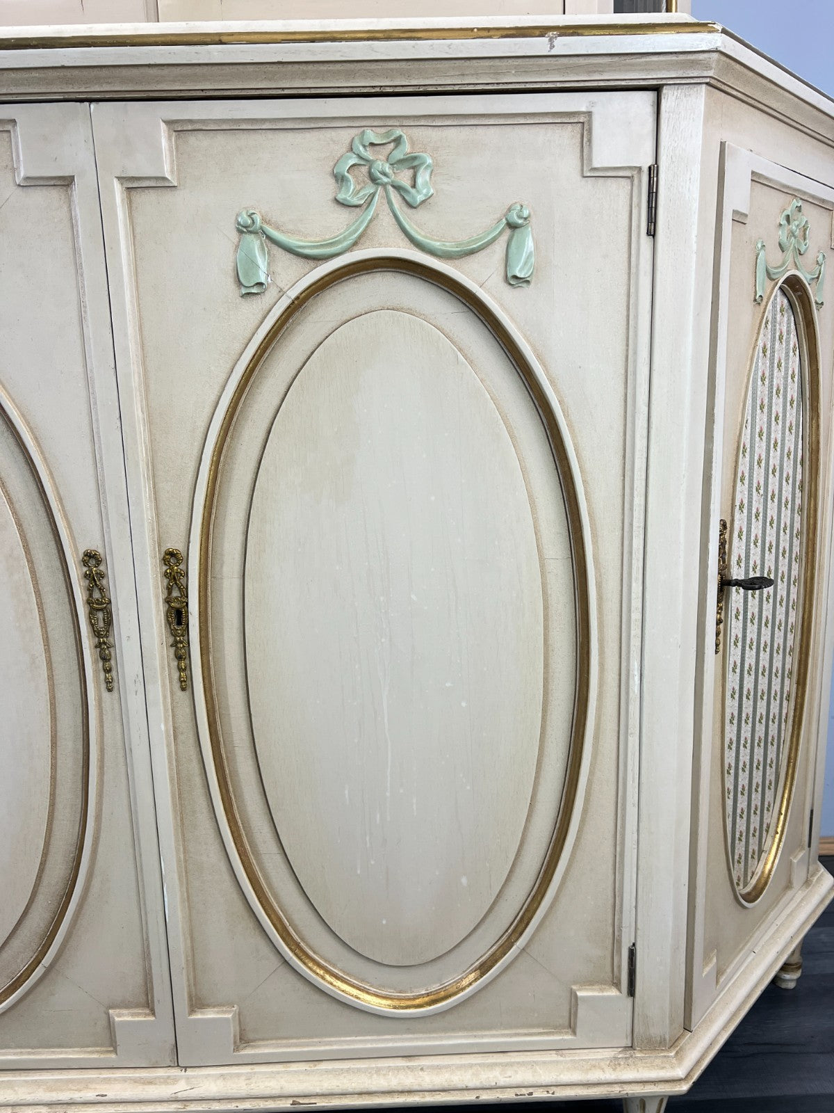 Display Cabinet Vintage French Style Shabby Chic Glazed Sideboard LOT 479213