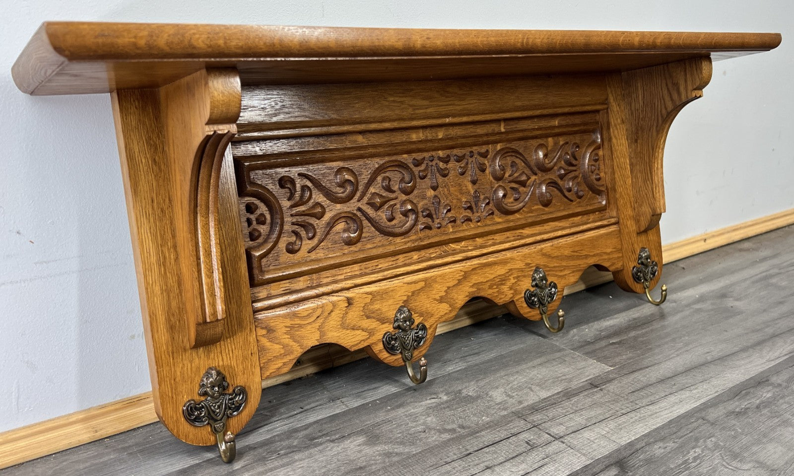 French Vintage Style Coat Rack Oak 4 Hooks Ornate Wall Shelf Coat LOT 46906