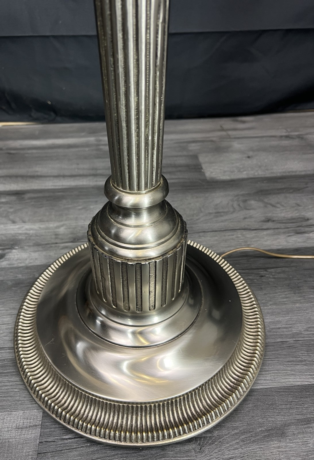 Floor Lamp Vintage French Style Standing Lamp Metal Floral Design LOT 481813