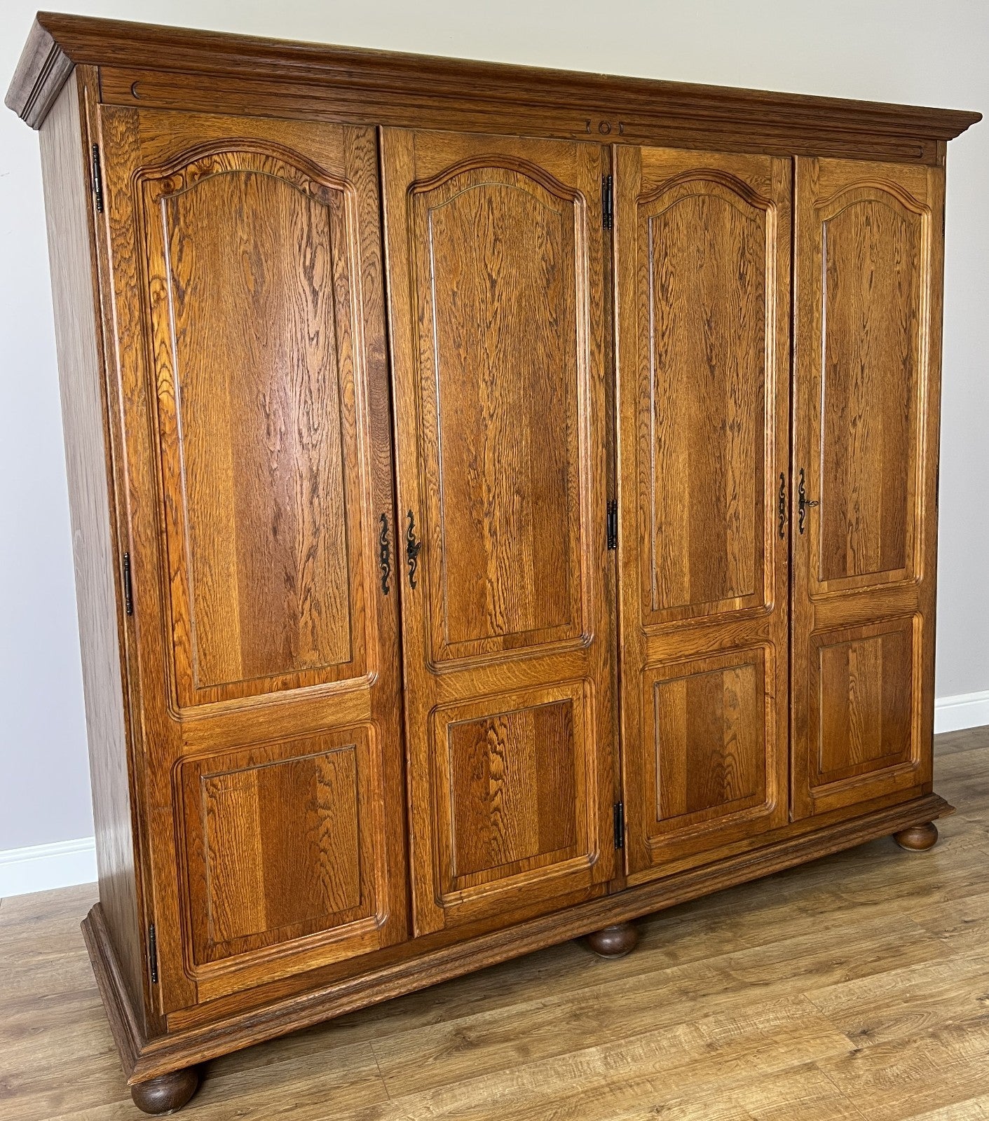 Wardrobe Vintage French Style Oak Four Door Carved Armoire Cabinet LOT 61581
