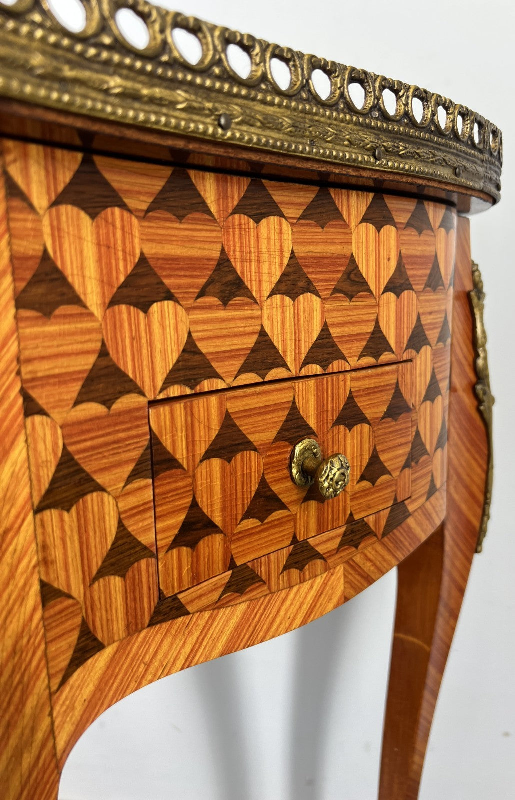 Cabinet Antique French Inlay Brass Trim Jewellery Table Sideboard LOT 42575