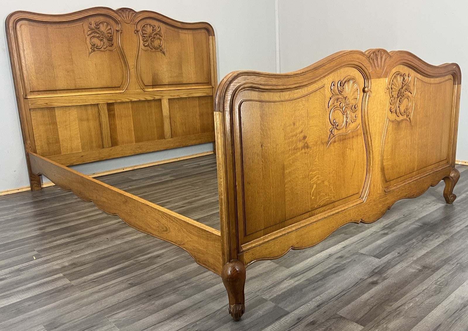 Bed Vintage French Louis XVI Double Bed Frame Oak Carved Headboard LOT 46071