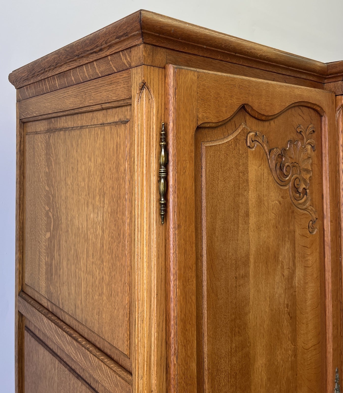 Wardrobe Vintage French Louis XVI Style Oak Four Door Carved Armoire LOT 48318