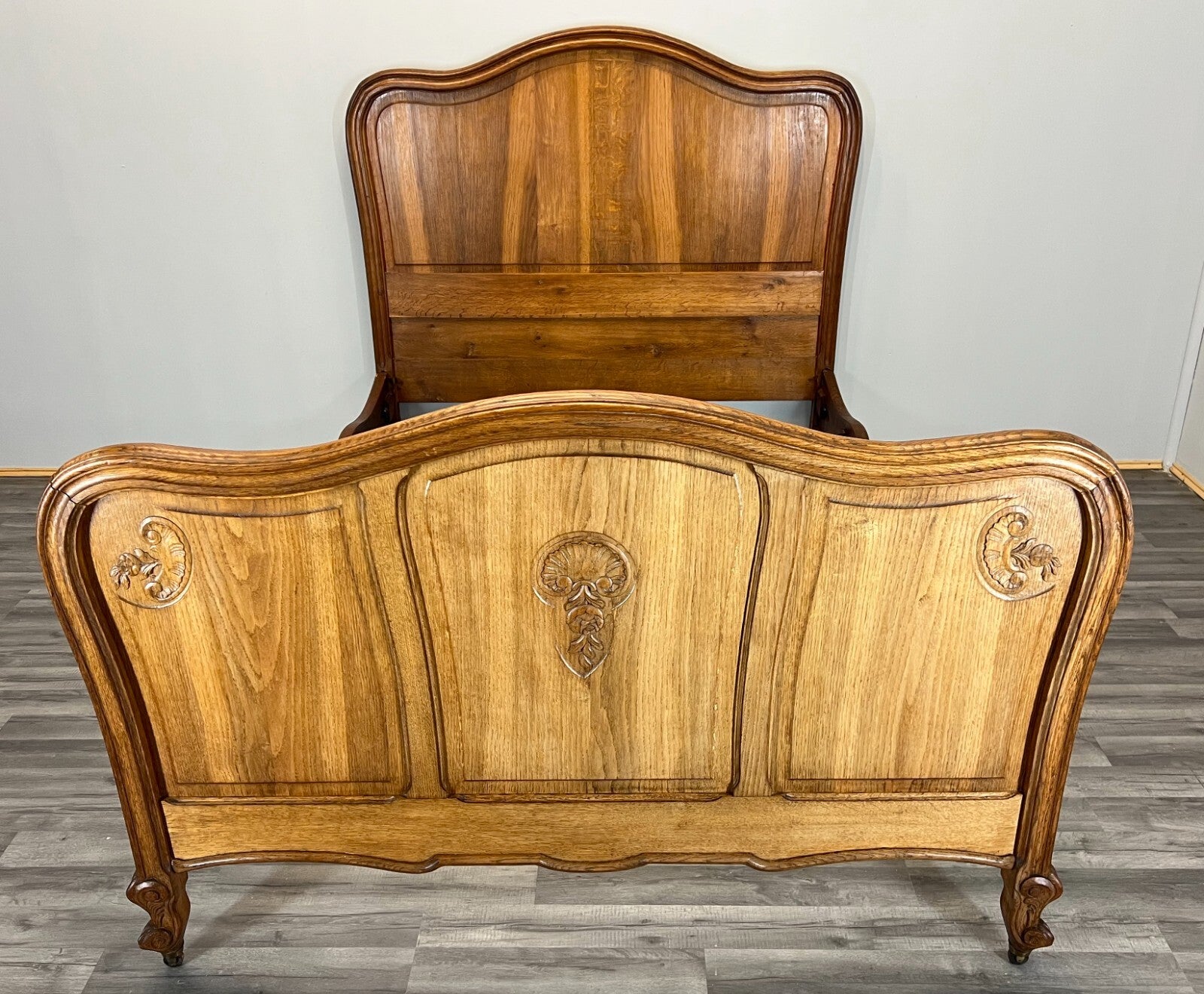 Bed Antique French Style Oak Double Bed Frame Carved Headboard LOT 37110