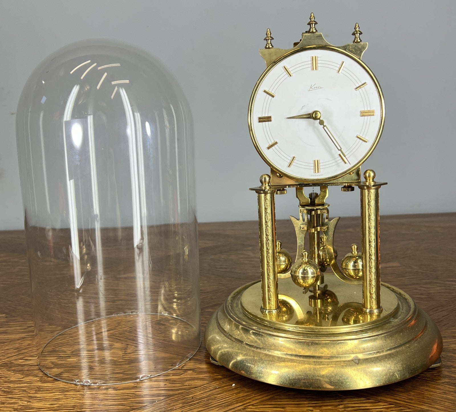 Clock Kern  Vintage Style Glass Dome Brass Anniversary Clock LOT 46763