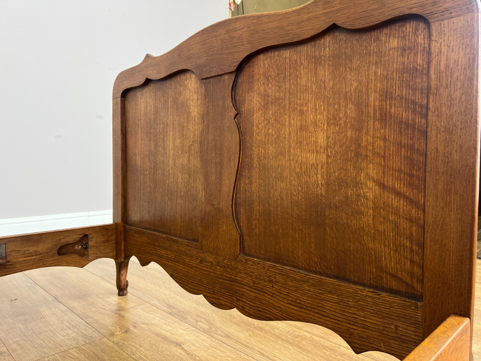 Bed Vintage French Louis XVI Oak Single Bed Frame Carved Headboard LOT 63899