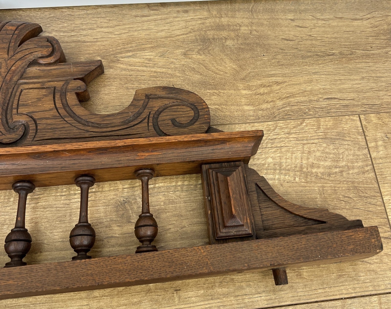 Pediment Antique French Style Oak Hand Carved Decorative Crest LOT 61755