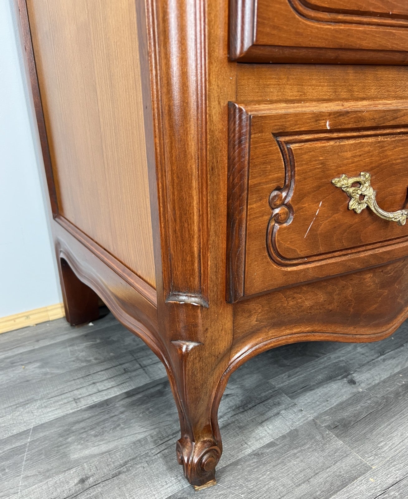 Chest of Drawers Vintage French Louis XVI Style with 3 Drawers Cabinet LOT 44673