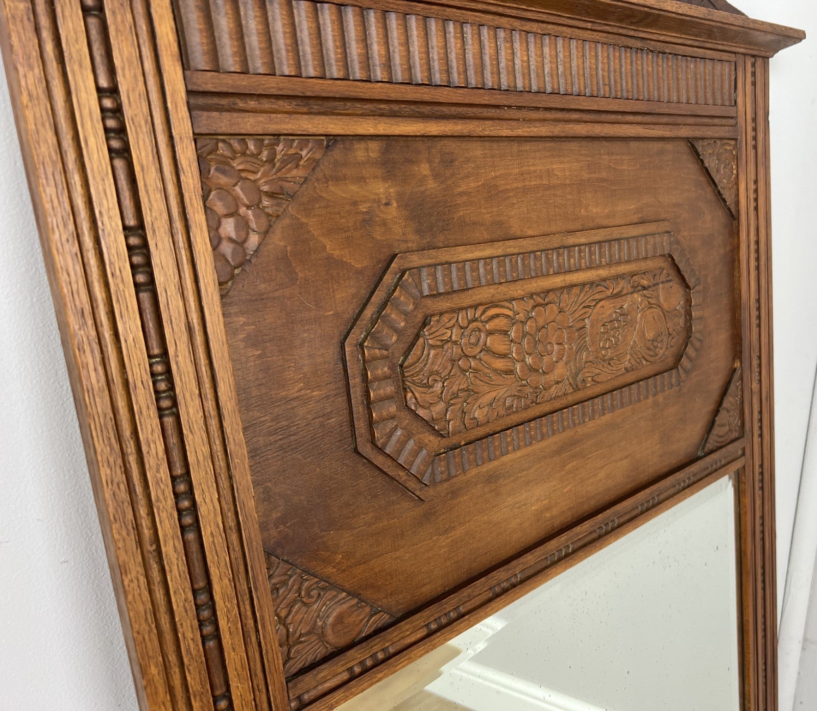 Mirror Antique French Style Oak Carved Decorative Frame Wall Mirror LOT 62766