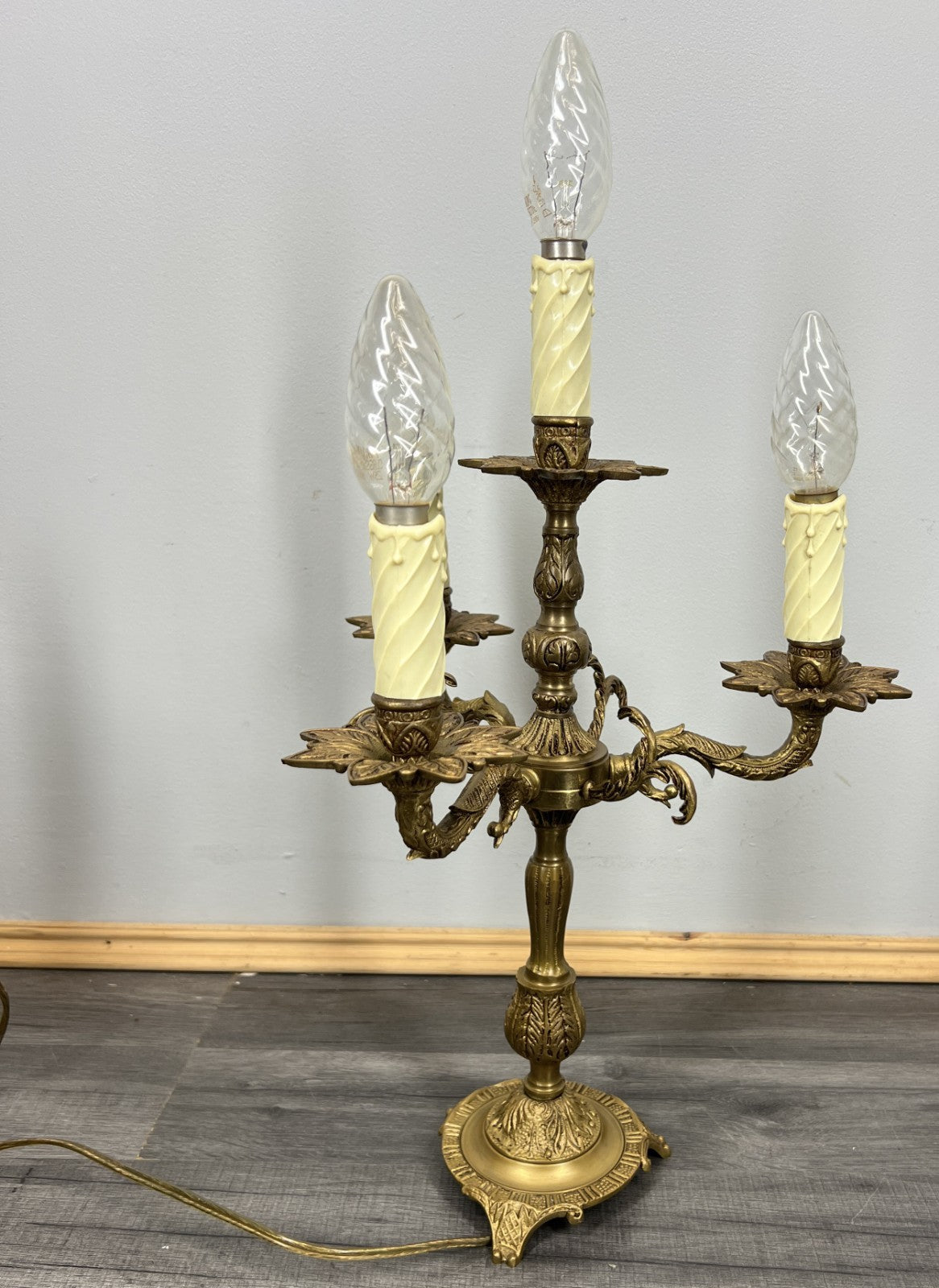 Lamp Vintage French Brass 3 Arm Candelabra Light Ornate Rococo Design LOT 44510