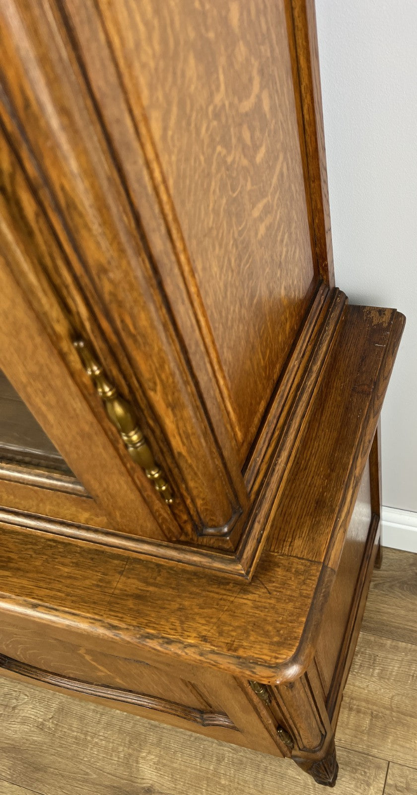 Bookcase Vintage French Louis XIV Style Oak Display Cabinet Sideboard LOT 493413