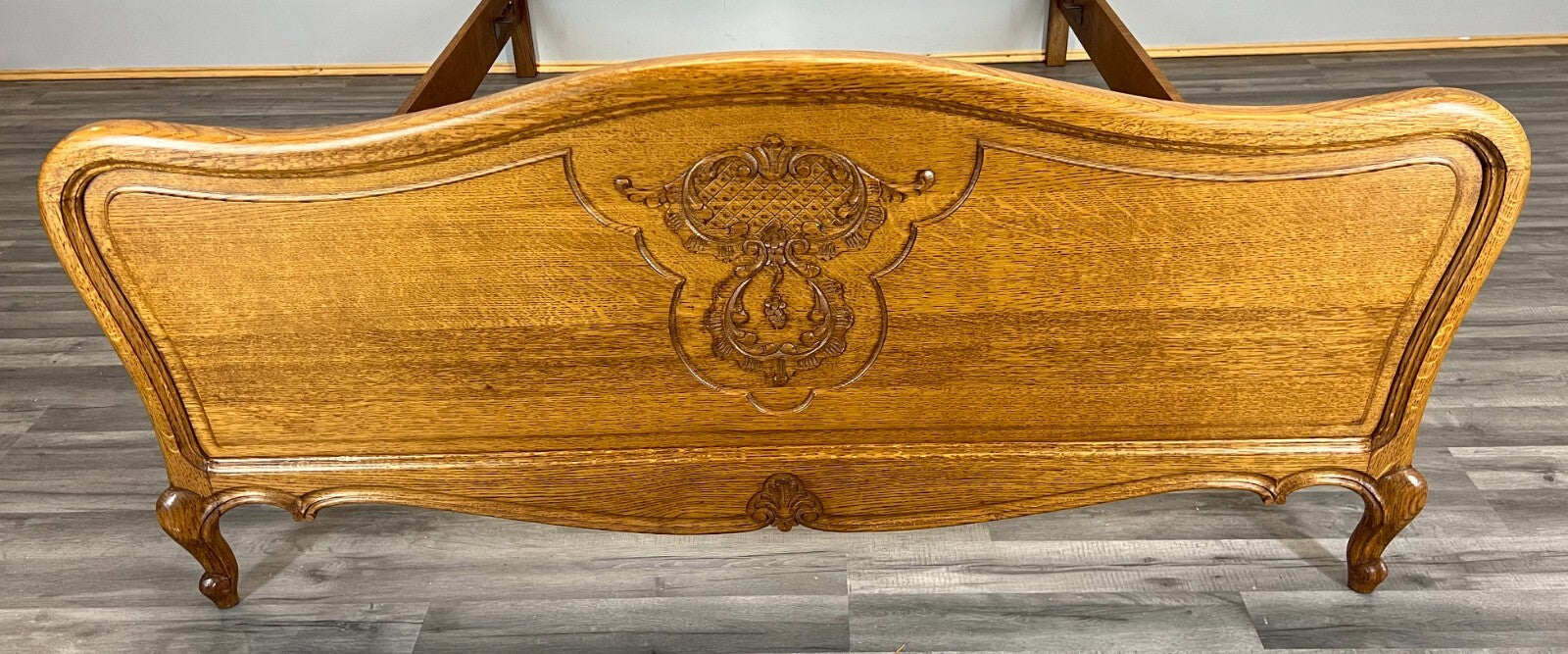 Bed Vintage French Louis XVI Oak Double Bed Frame Carved Headboard LOT 36673