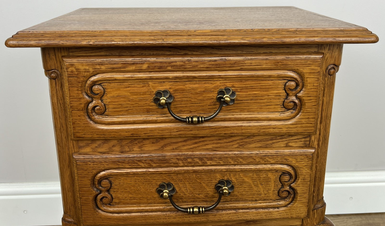 Pair of  Bedside Tables Vintage French Louis Oak Nightstands Cabinets LOT 49118