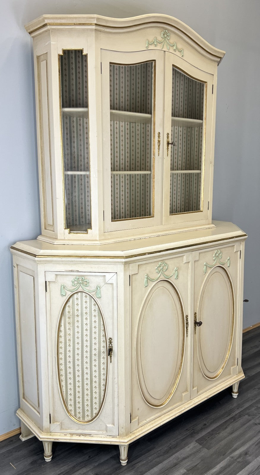Display Cabinet Vintage French Style Shabby Chic Glazed Sideboard LOT 47920