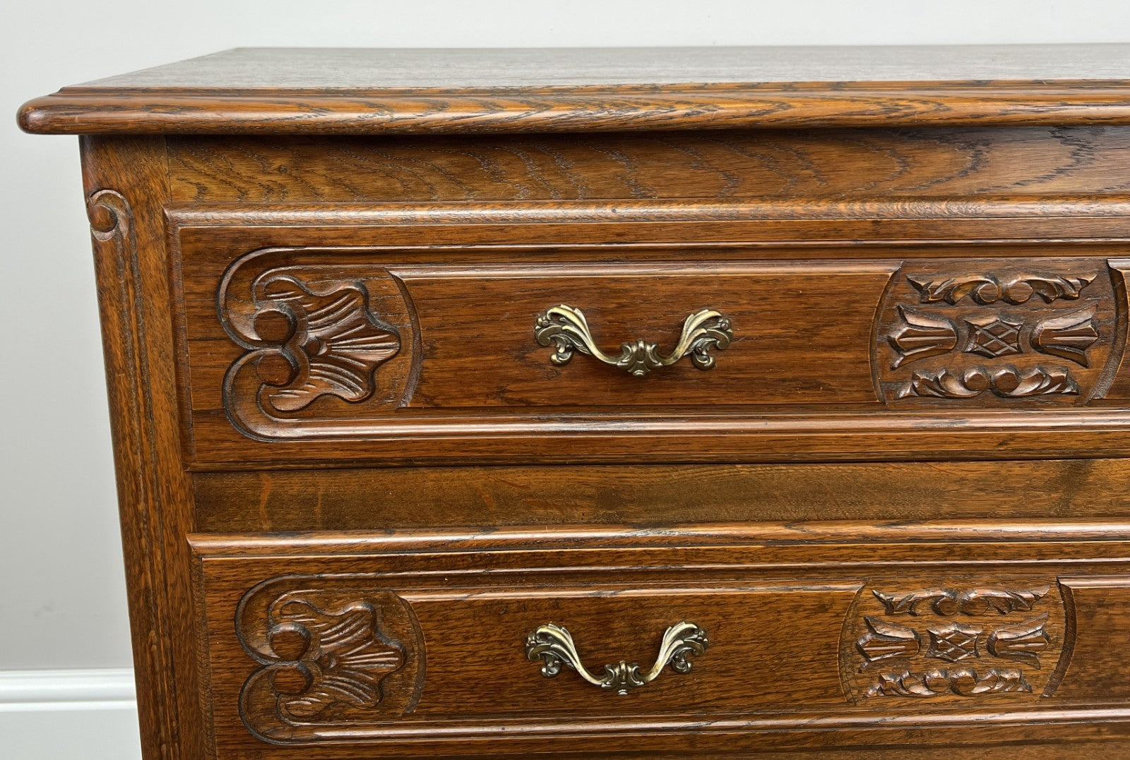 Chest of Drawers Vintage French Louis XVI Style Oak Carved Cabinet LOT 49203